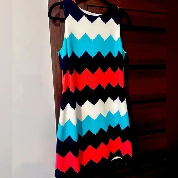 Necessary Objects Chevron Mini Dress XS Polyester Spandex - Picture 5 of 9